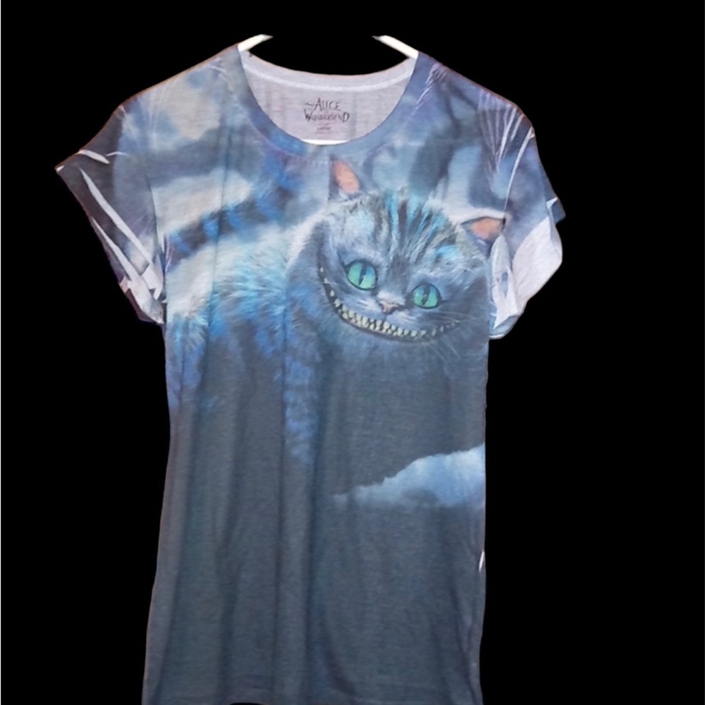 🆕 Alice in Wonderland cheshire cat tee